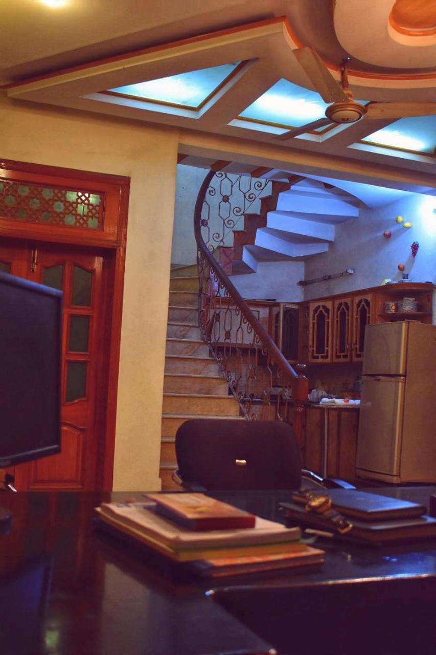 Aimys Villa Guest House ムルターン エクステリア 写真
