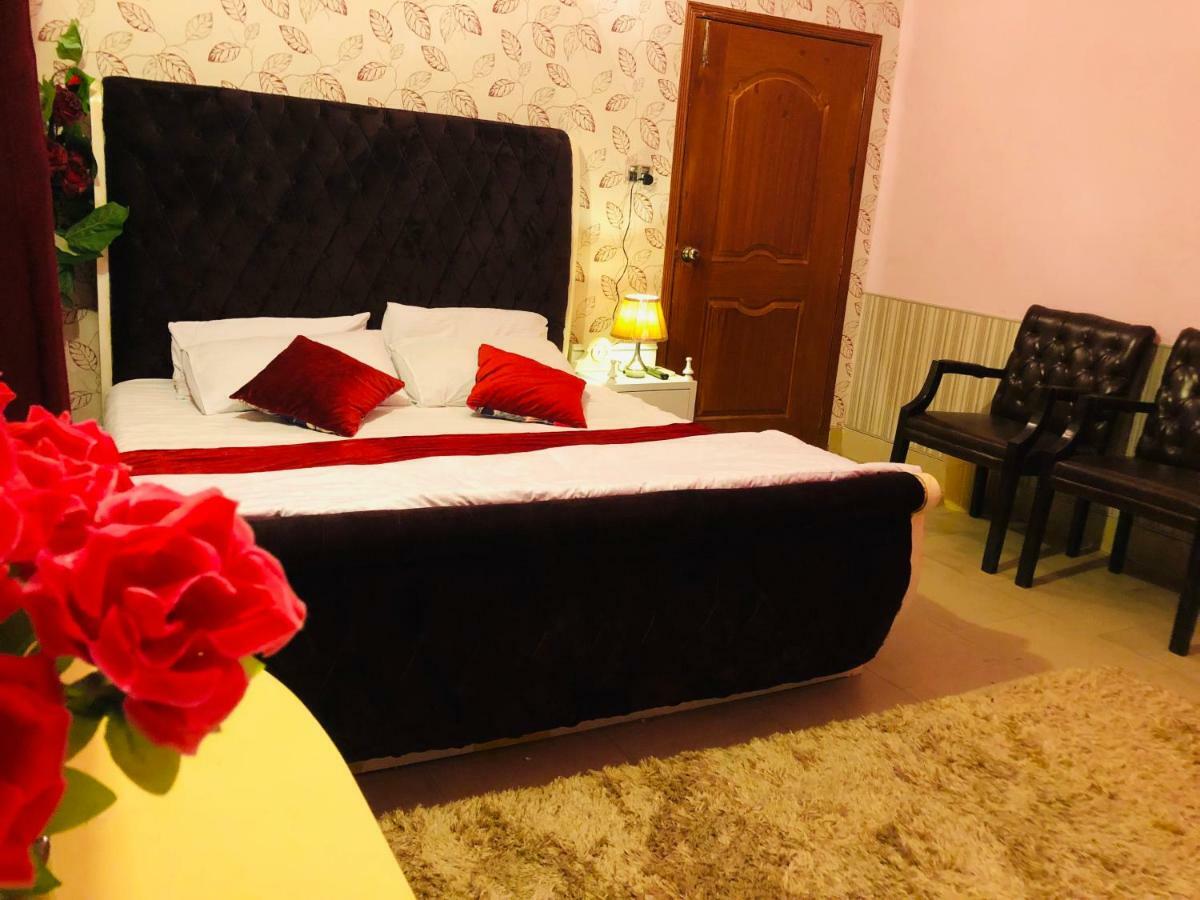 Aimys Villa Guest House ムルターン エクステリア 写真
