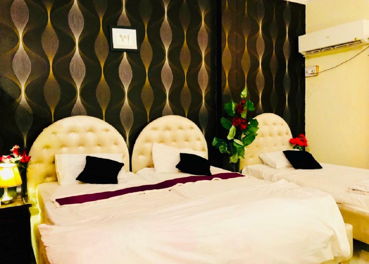 Aimys Villa Guest House ムルターン エクステリア 写真